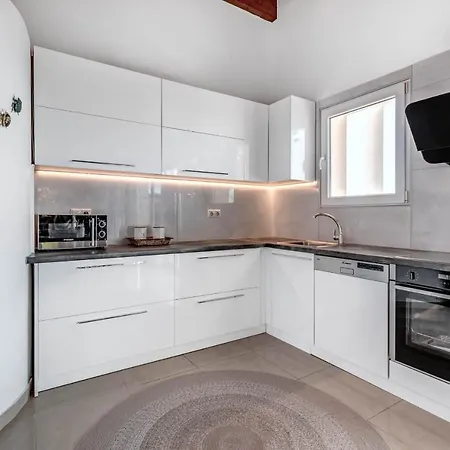 Villa Ocean View - Luxury Nefeli